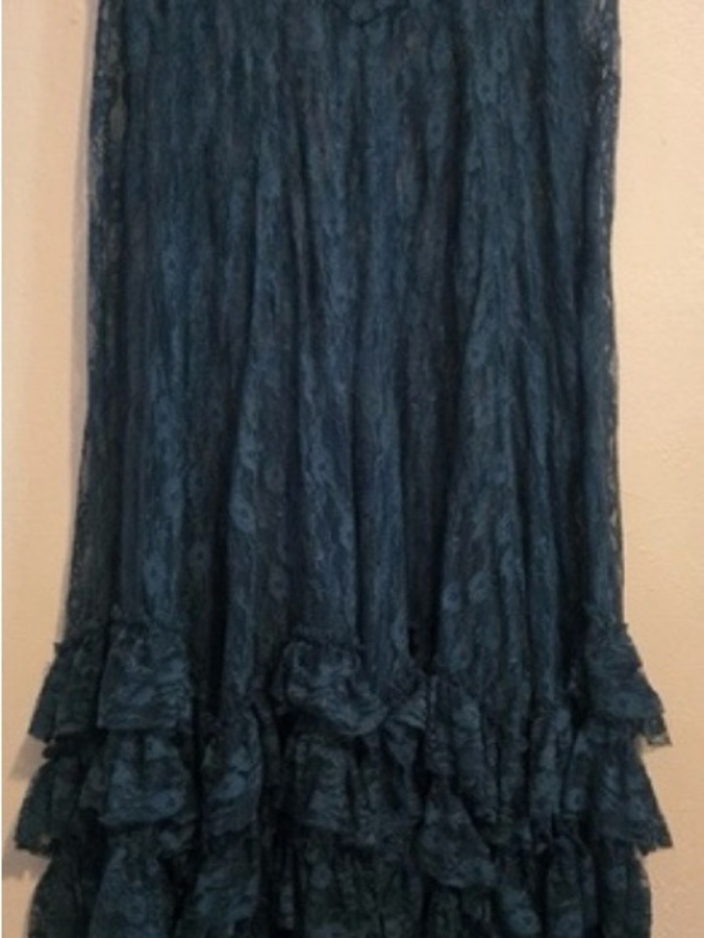Free People Lace Tiered Maxi Skirt with matching Top - Picture 2 of 6